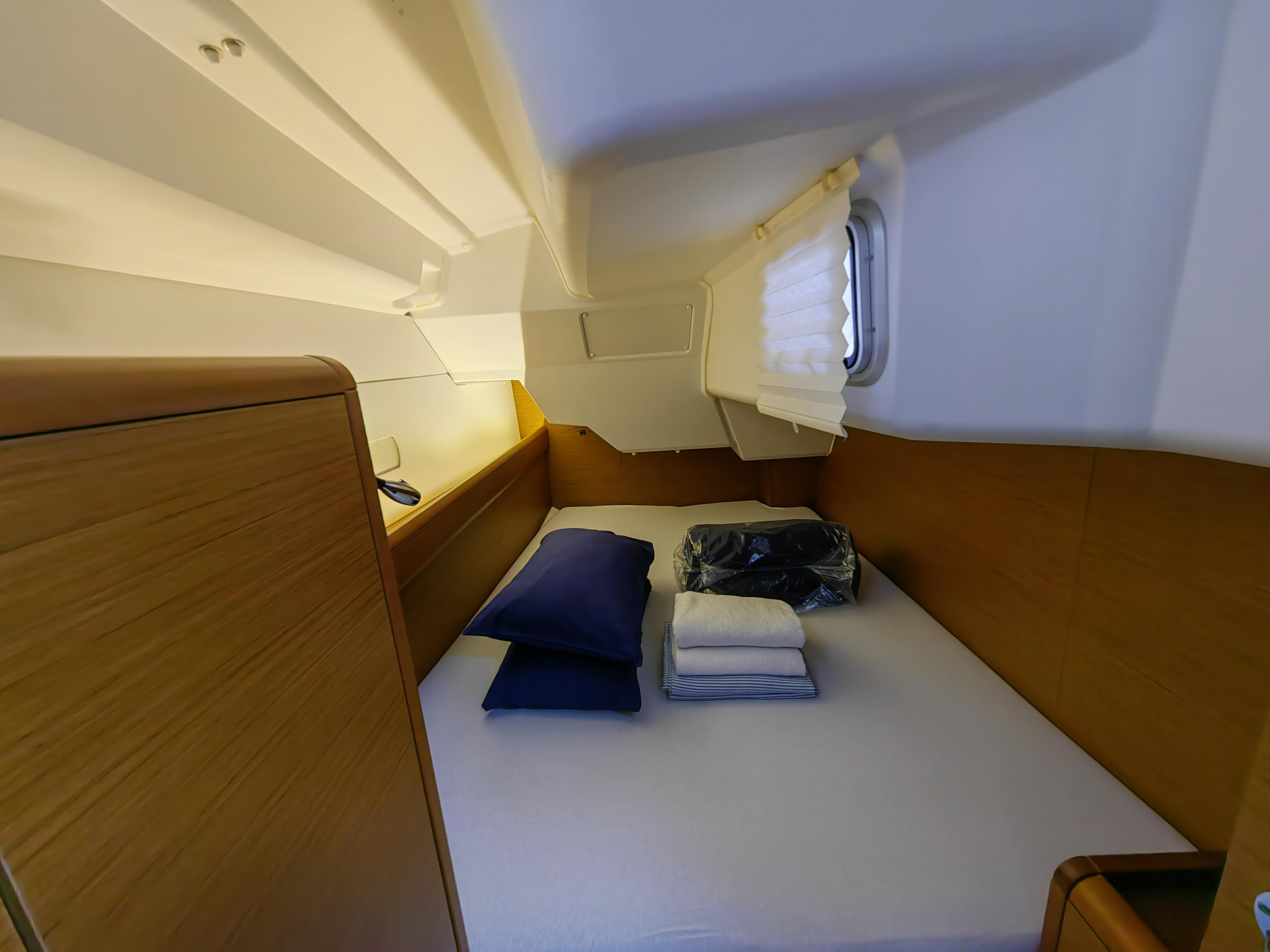 Sun Odyssey 389 — photo 29