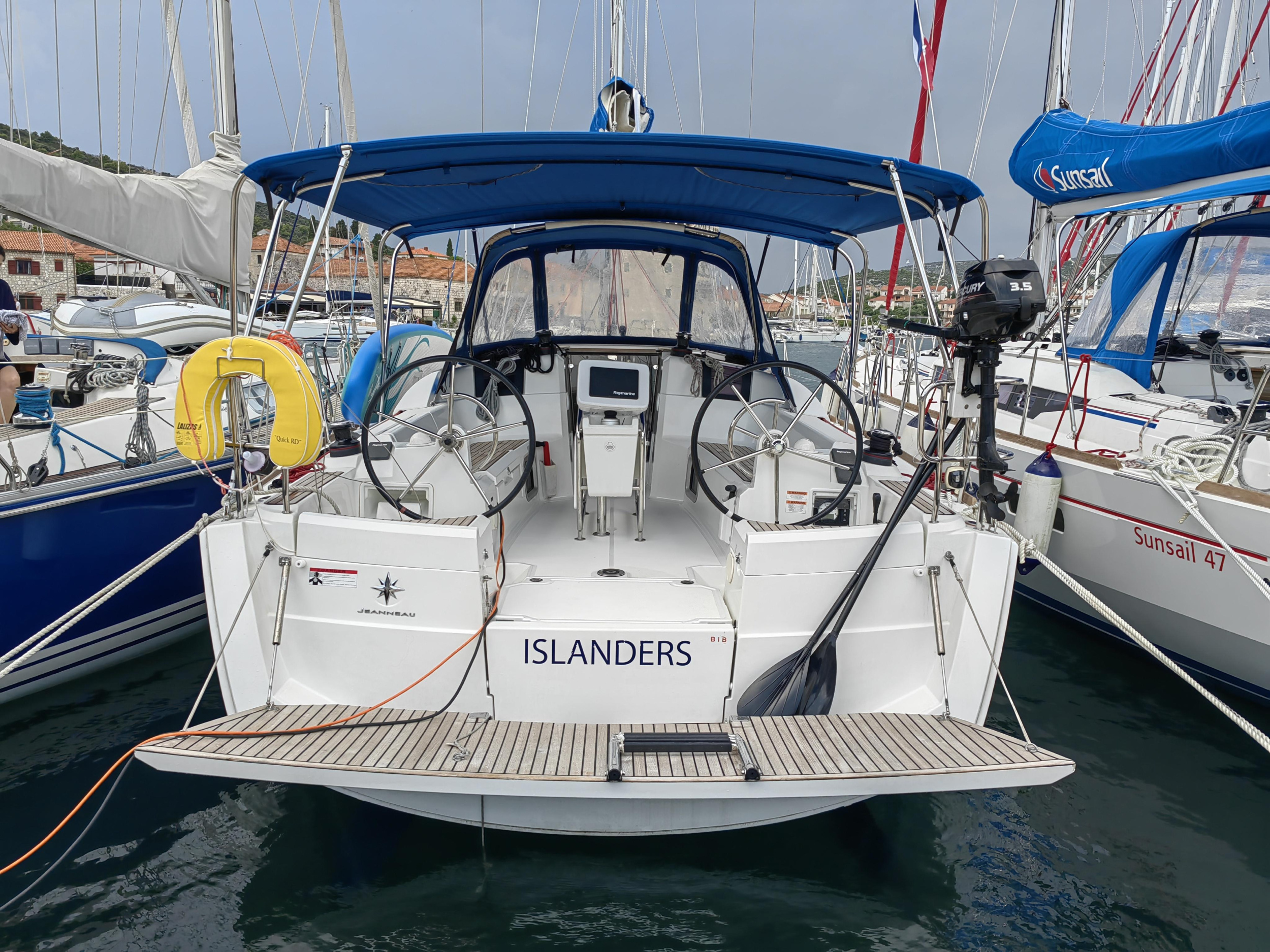 Sun Odyssey 389 — photo 27