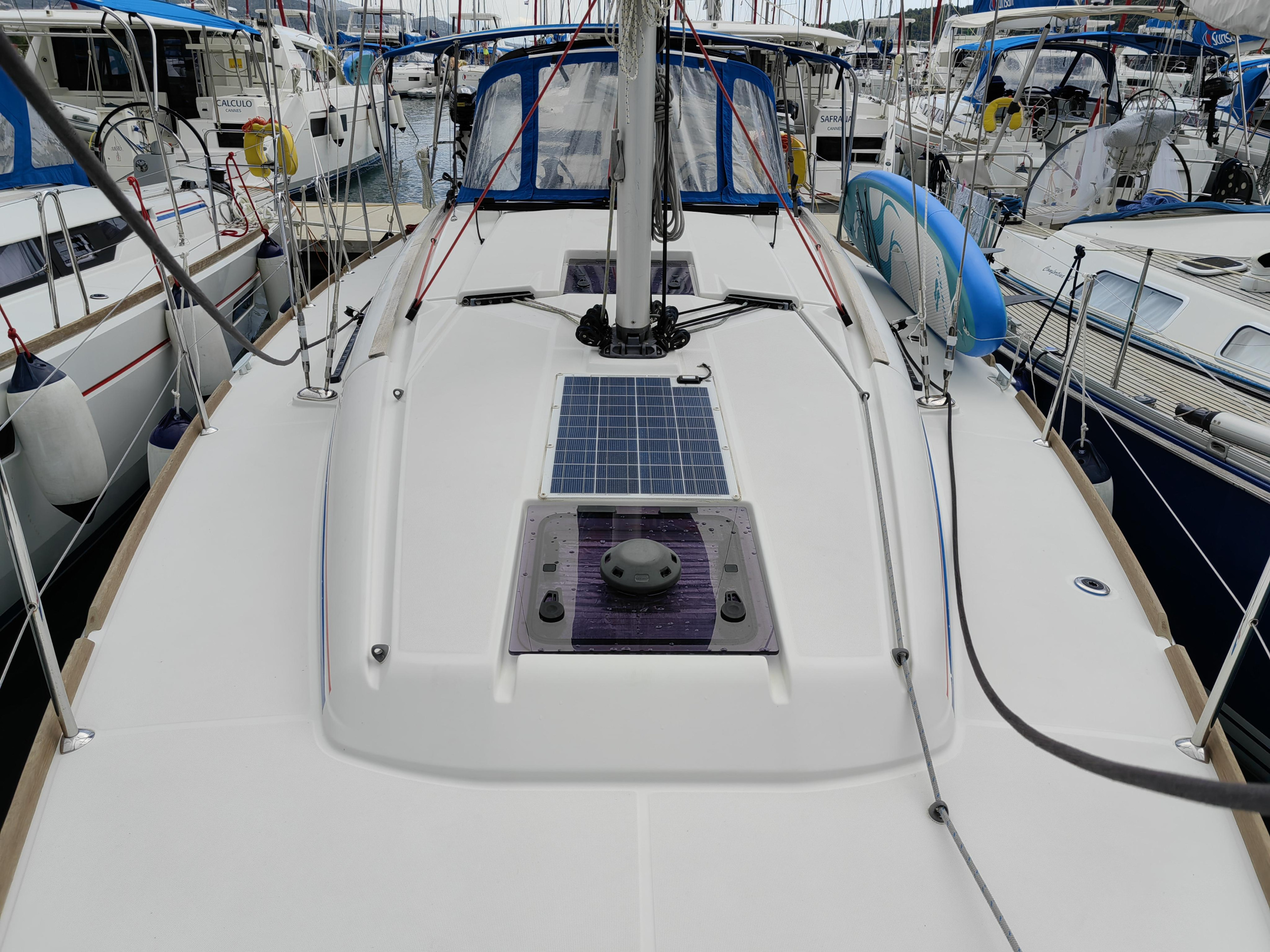 Sun Odyssey 389 — photo 32