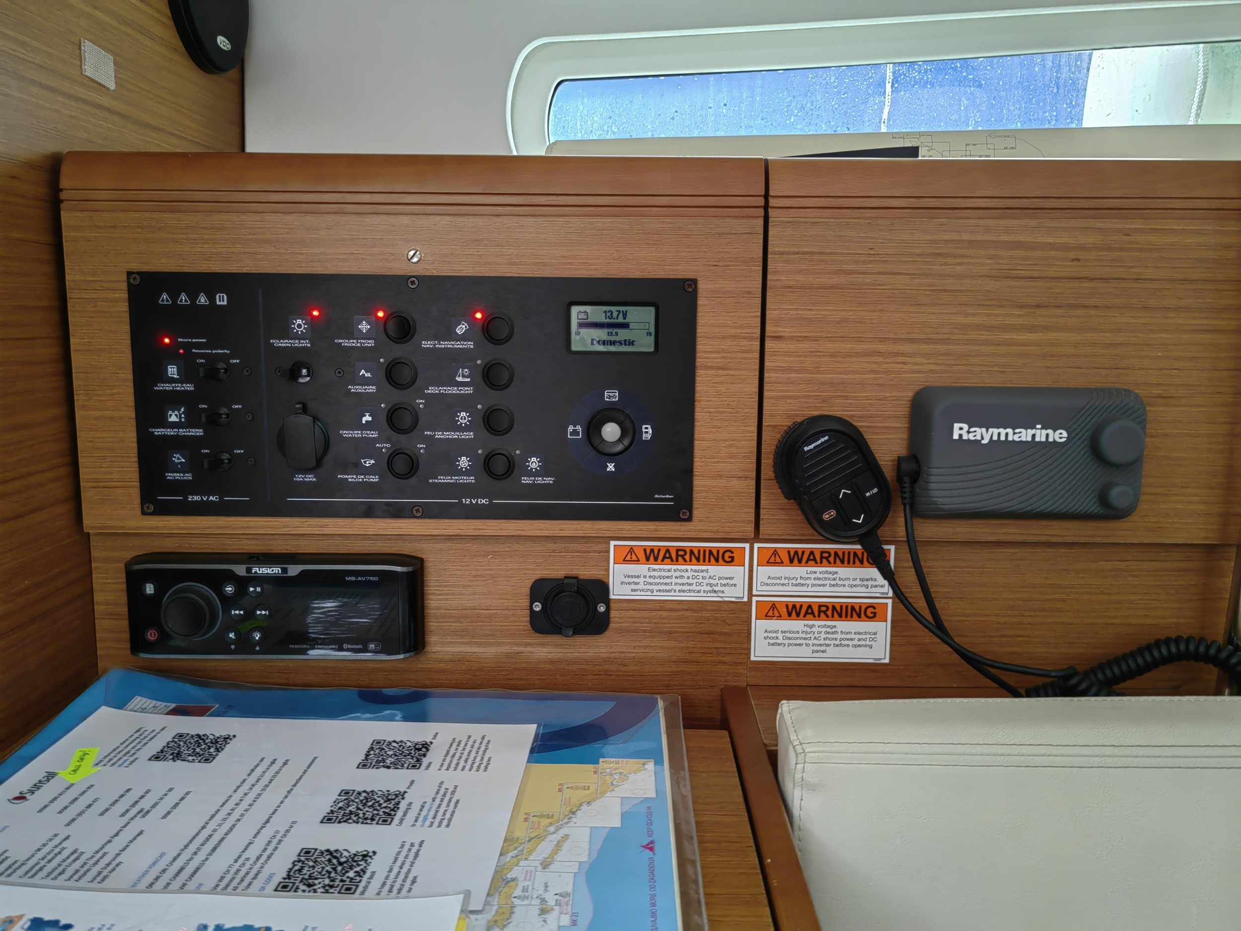 Sun Odyssey 389 — photo 14