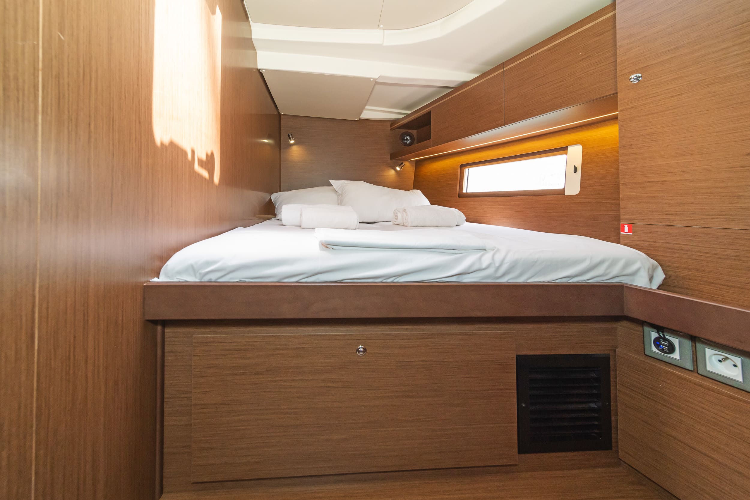 Oceanis 51.1 - 5 + 1 cab. — photo 14