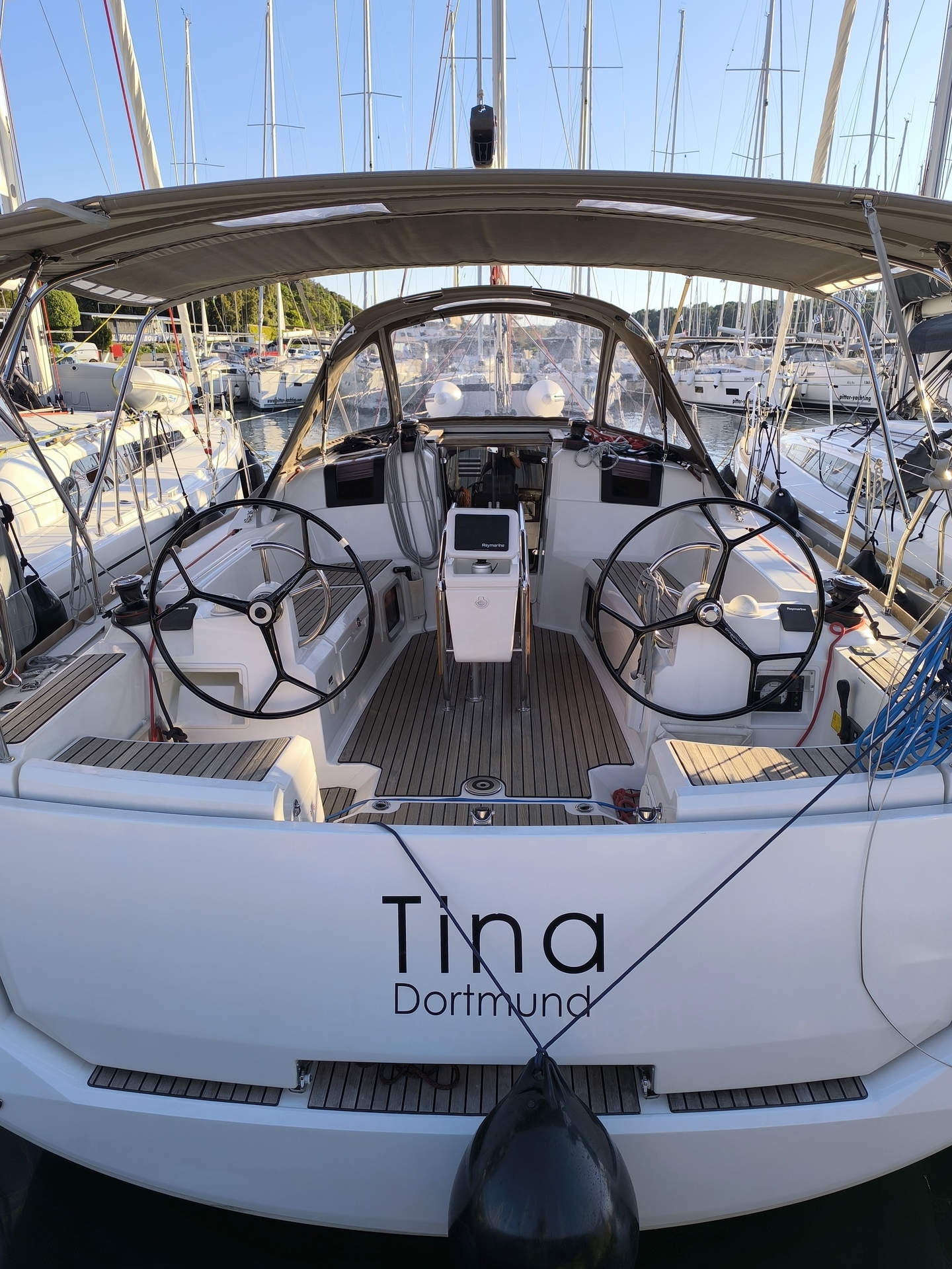 Sun Odyssey 389 — photo 8