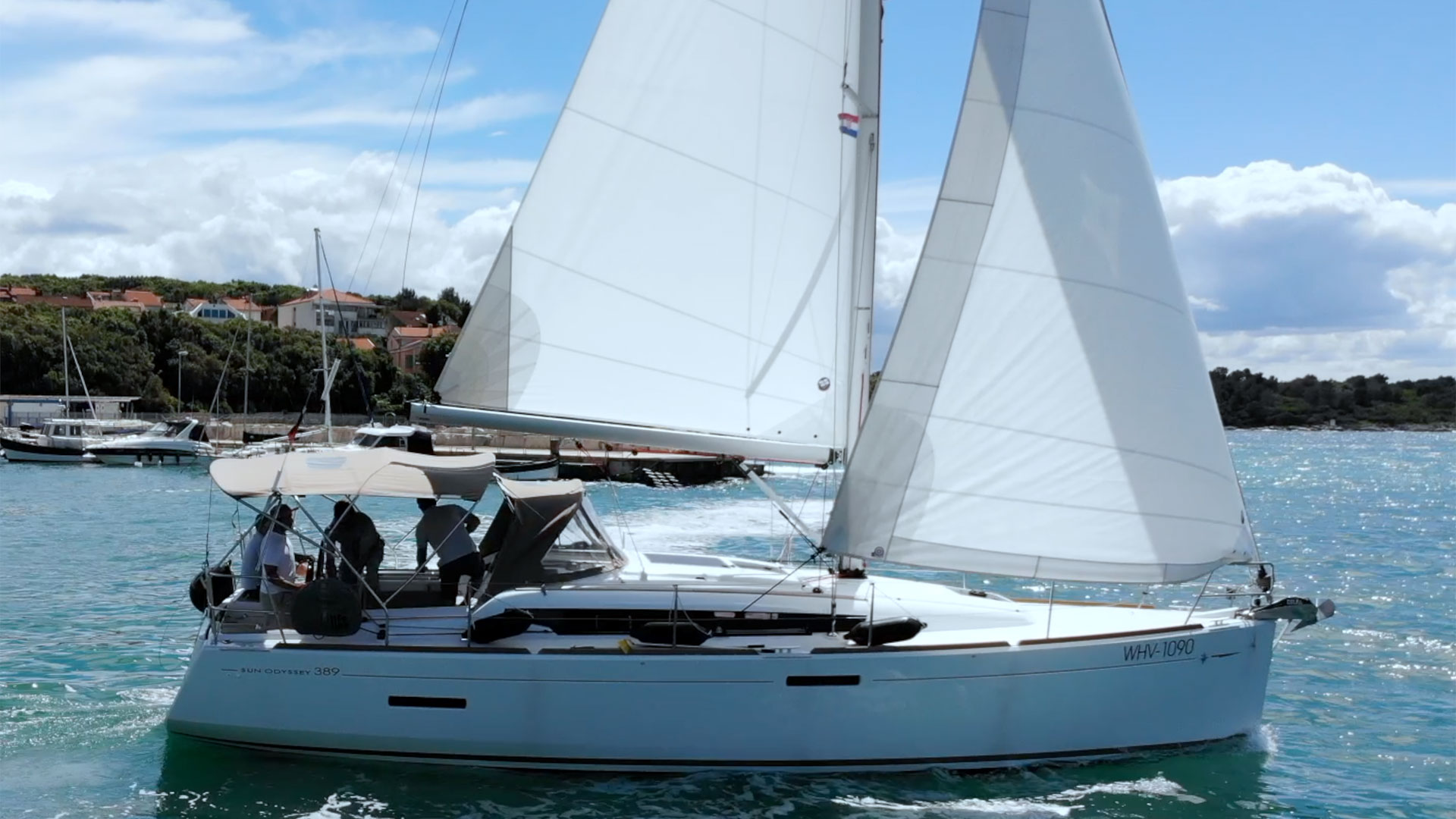 Sun Odyssey 389 — photo 17