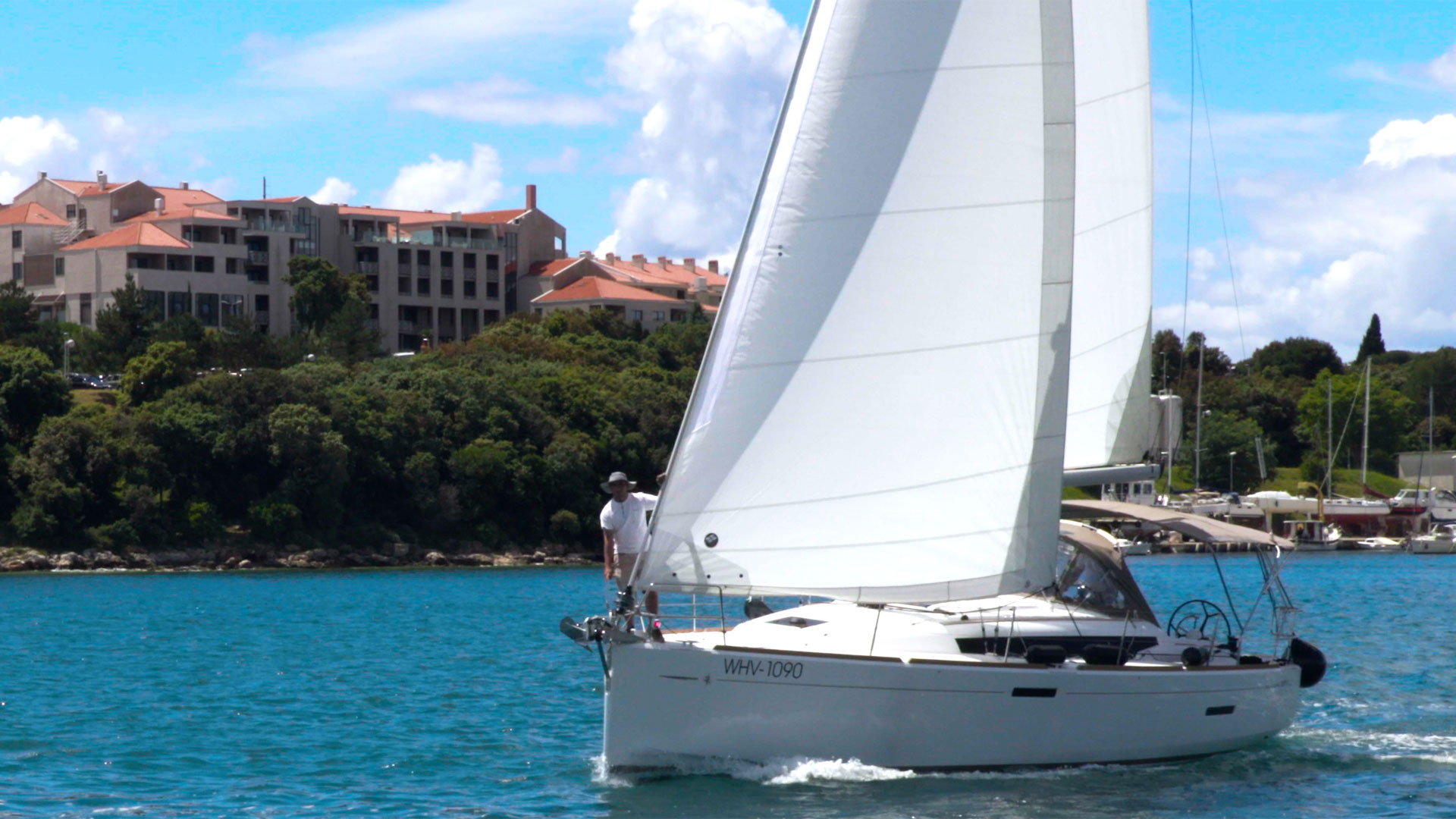 Sun Odyssey 389 — photo 18