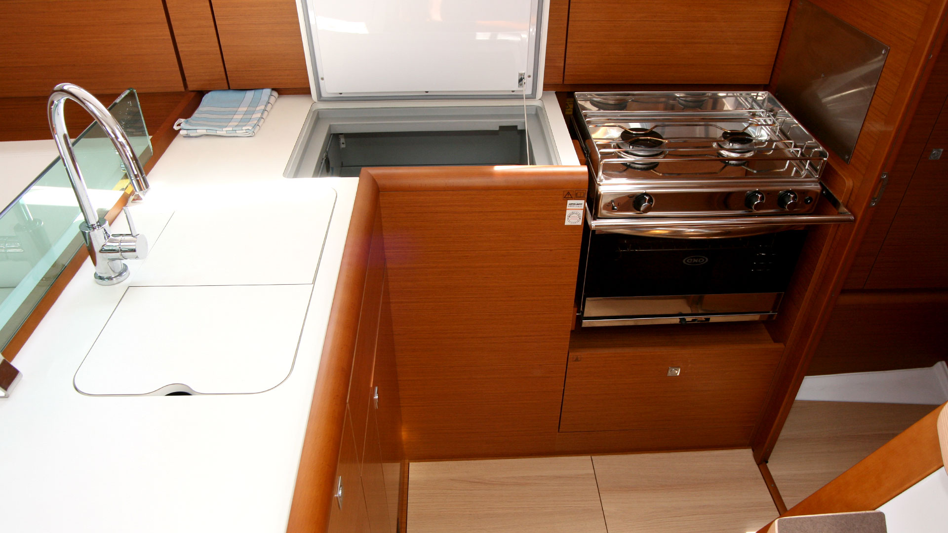 Sun Odyssey 389 — photo 22