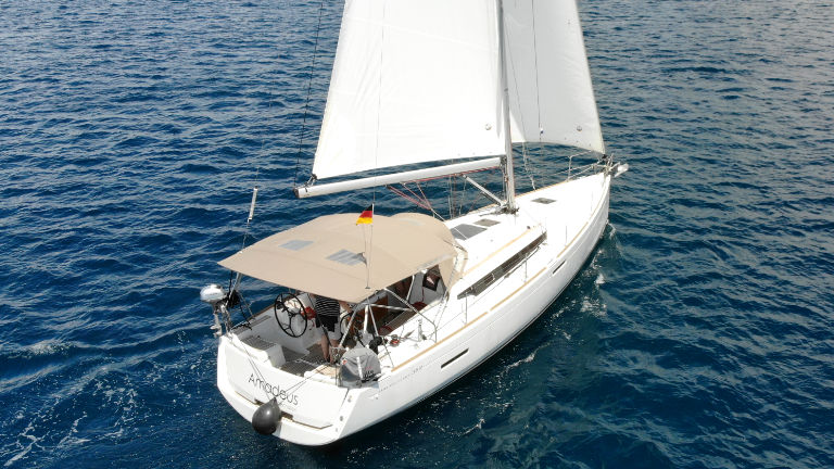 Sun Odyssey 389 — photo 4