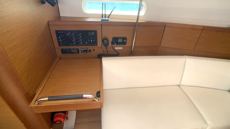 Sun Odyssey 389 — photo 12