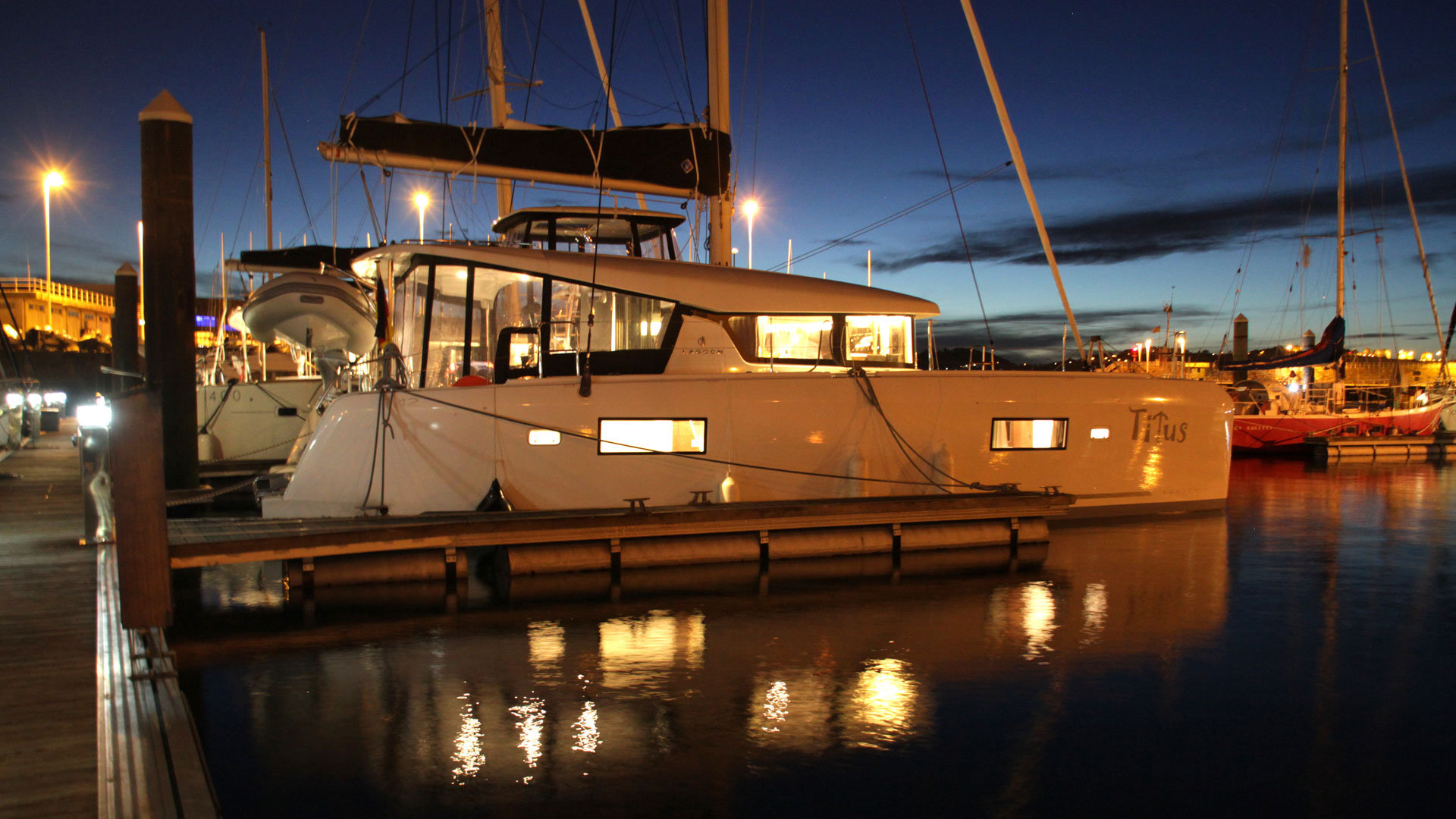 Lagoon 42 OW - 3 + 1 cab. — photo 21
