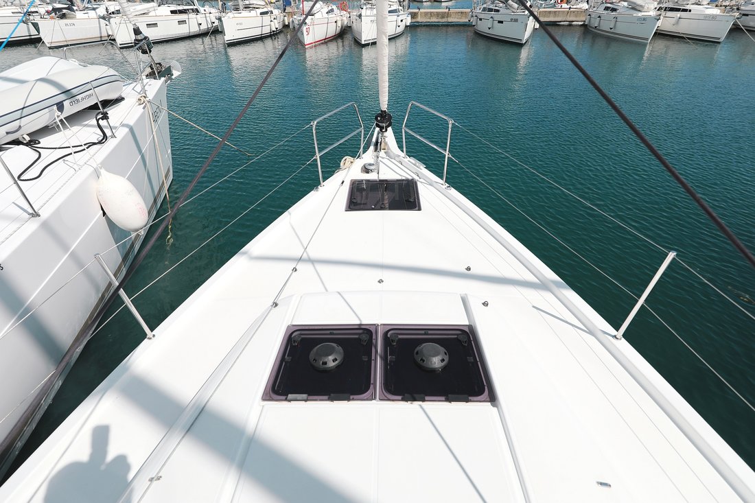 Sun Odyssey 440 - 4 cab. — photo 11