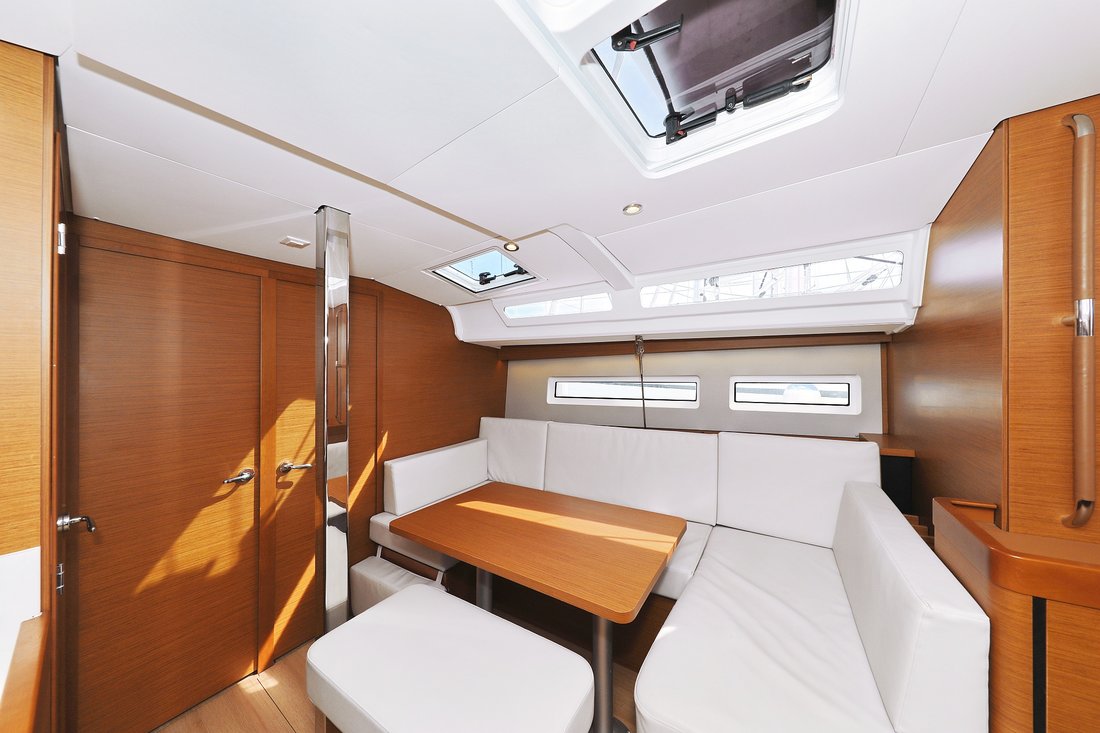 Sun Odyssey 440 - 4 cab. — photo 22