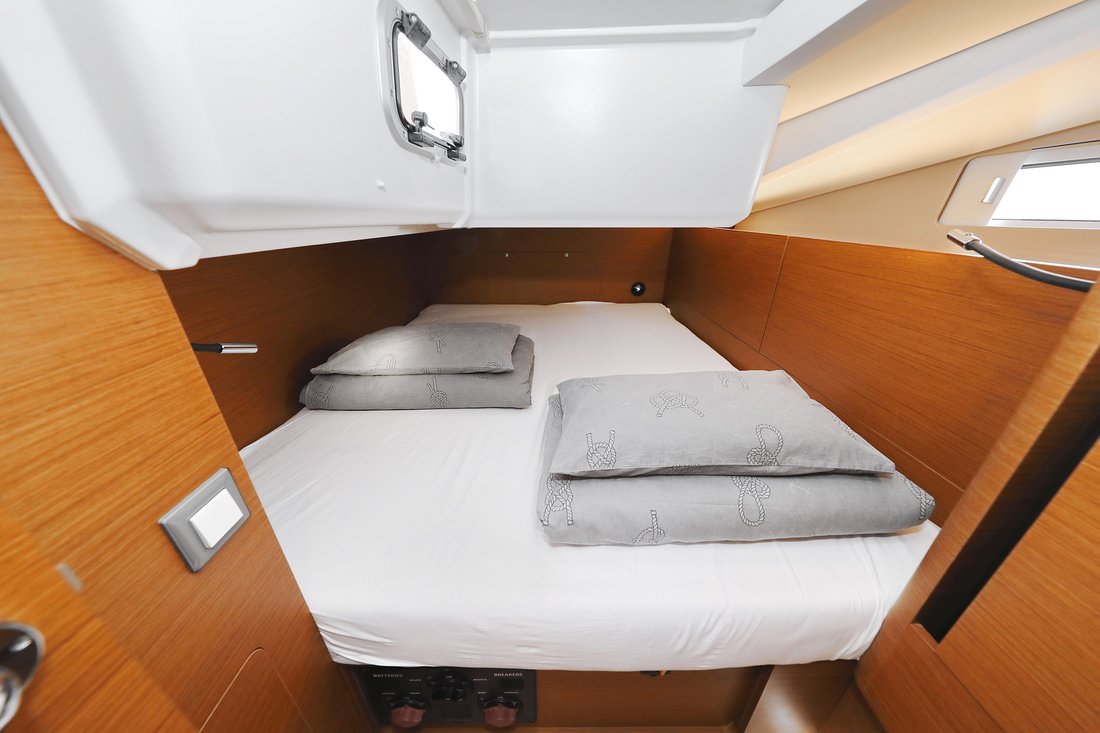 Sun Odyssey 440 - 4 cab. — photo 27