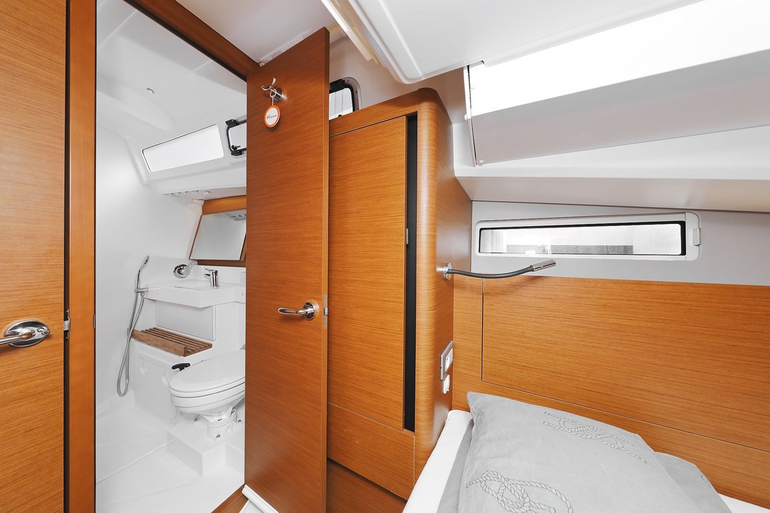 Sun Odyssey 440 - 4 cab. — photo 30