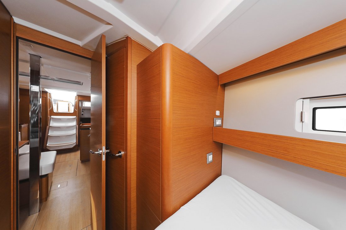 Sun Odyssey 440 - 4 cab. — photo 31