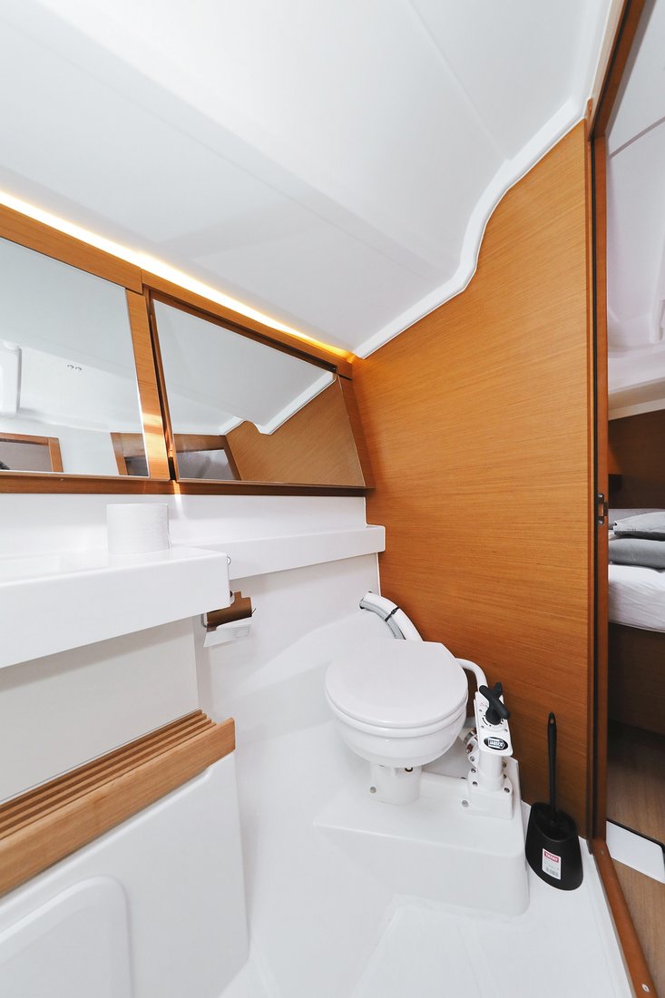 Sun Odyssey 440 - 4 cab. — photo 36