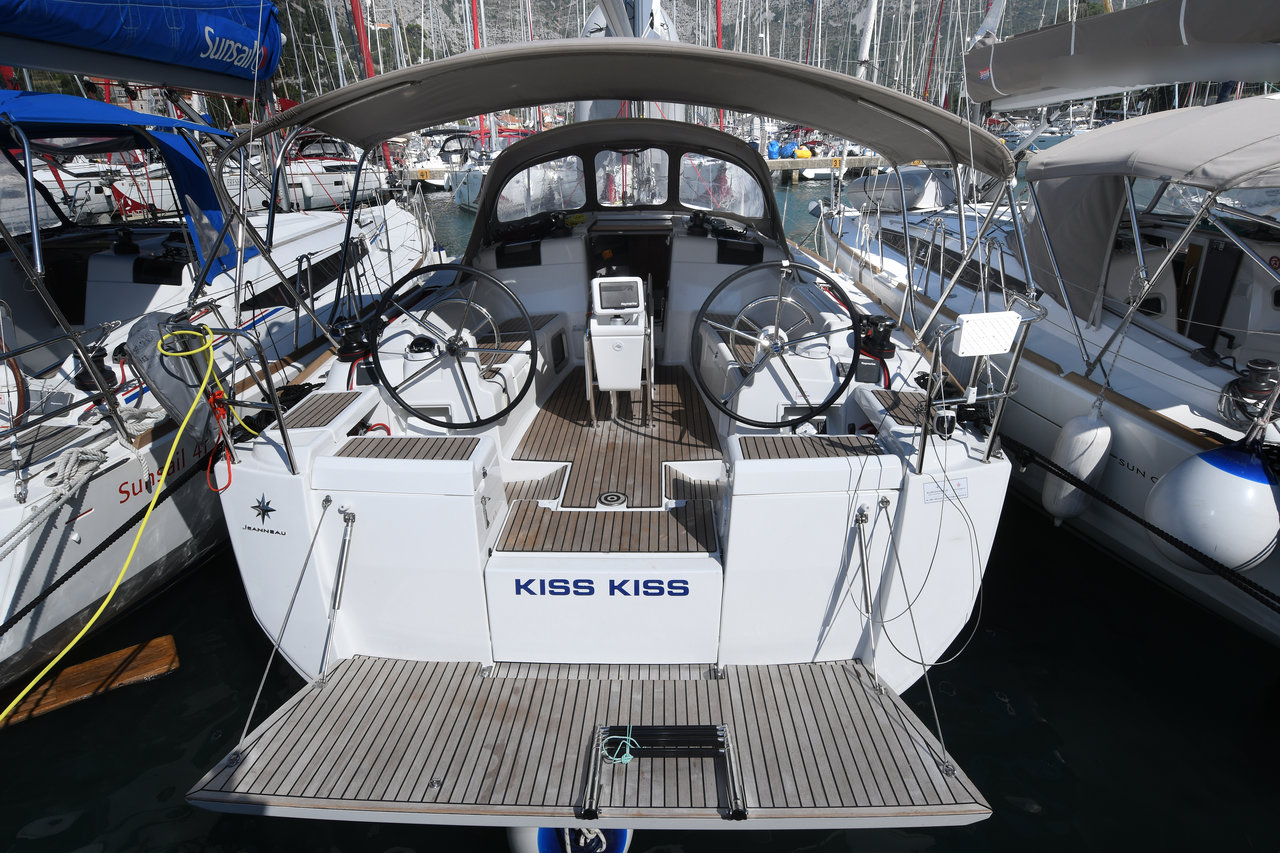 Sun Odyssey 419 - 3 cab. — photo 1