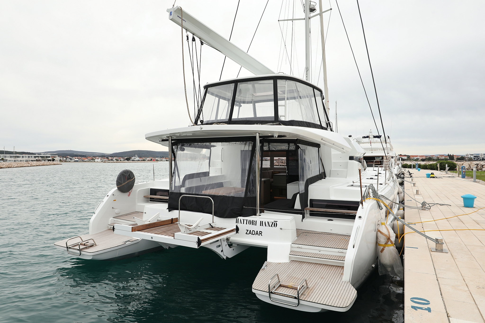 Lagoon 51 - 6 + 1 cab. — photo 3