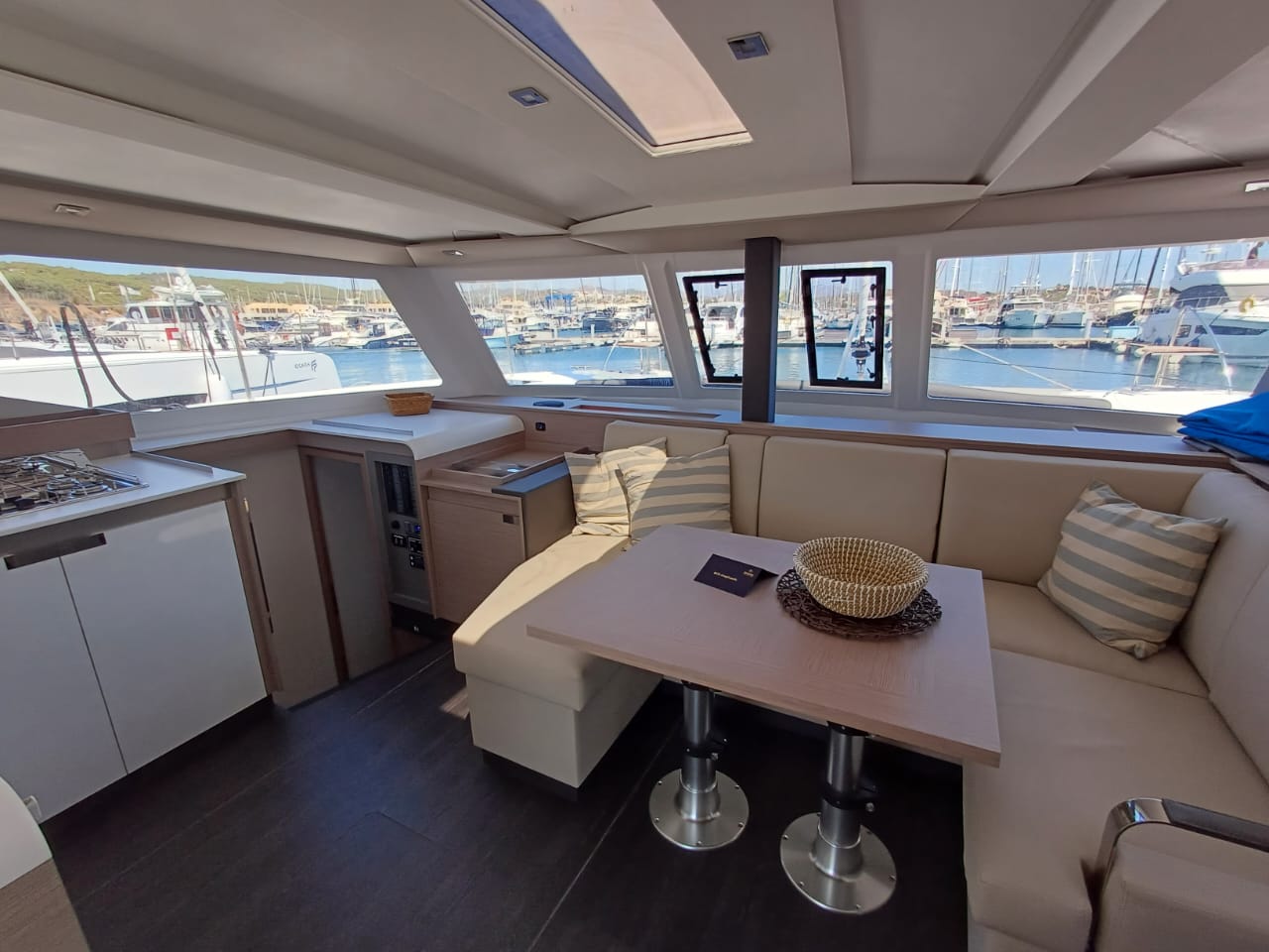 Fountaine Pajot Isla 40 - 4 + 1 cab. — photo 6