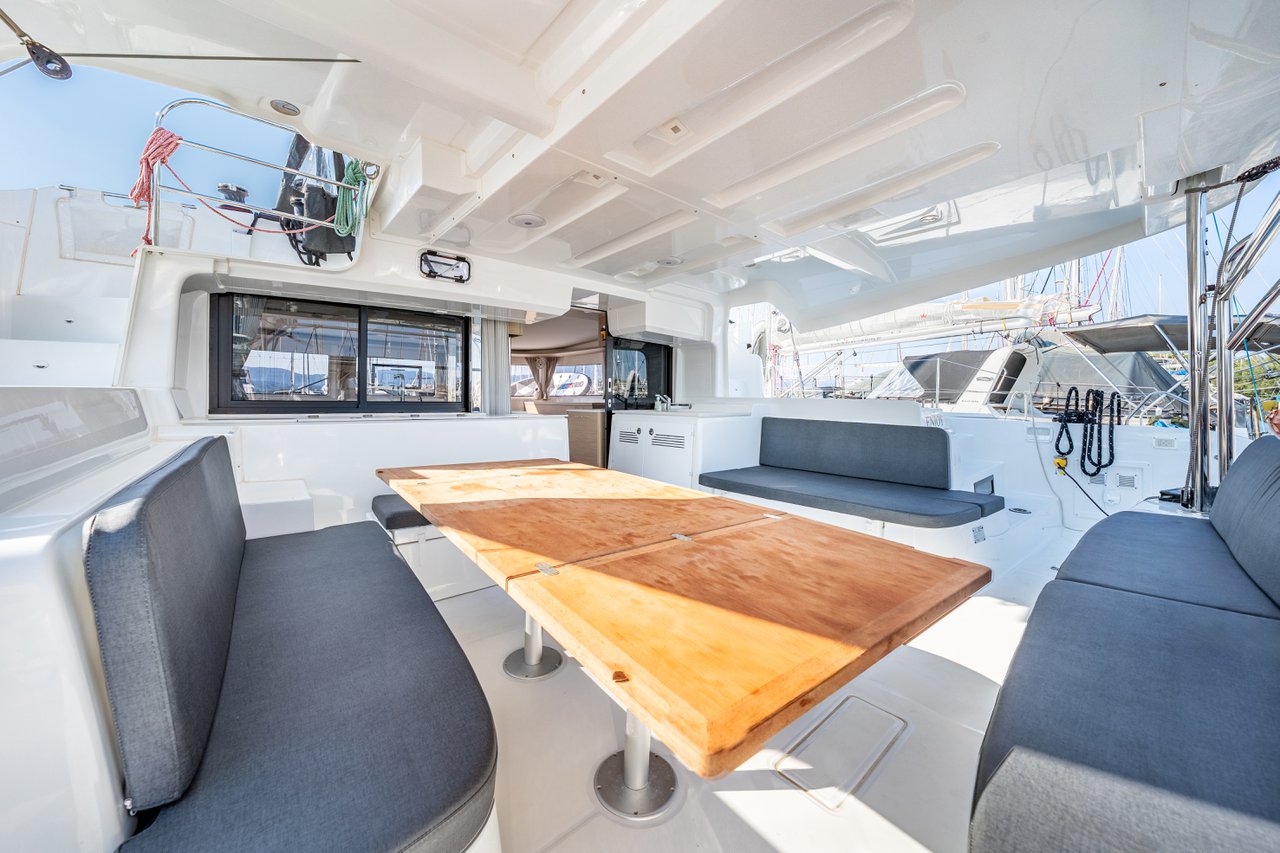 Lagoon 46 - 4 + 1 cab. — photo 7