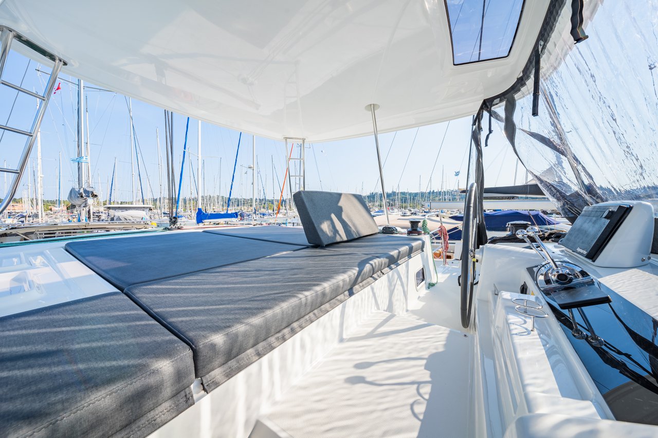 Lagoon 46 - 4 + 1 cab. — photo 13