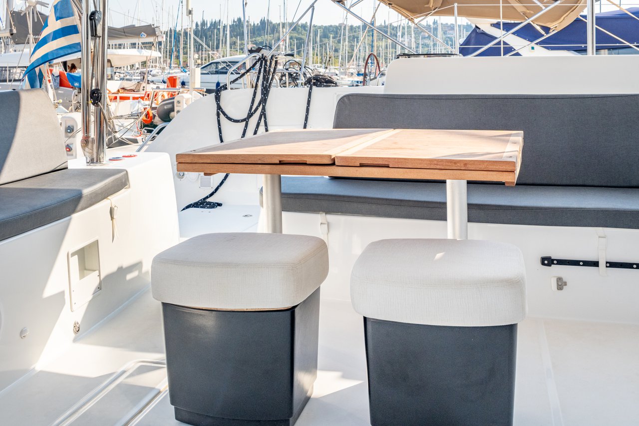 Lagoon 46 - 4 + 1 cab. — photo 16