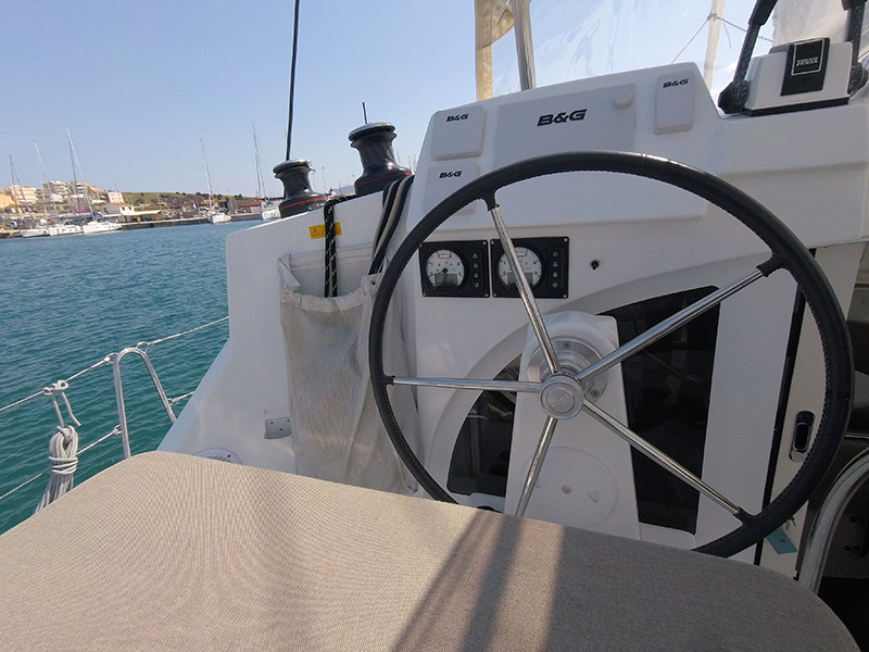 Lagoon 380 - 4 + 2 cab. — photo 4