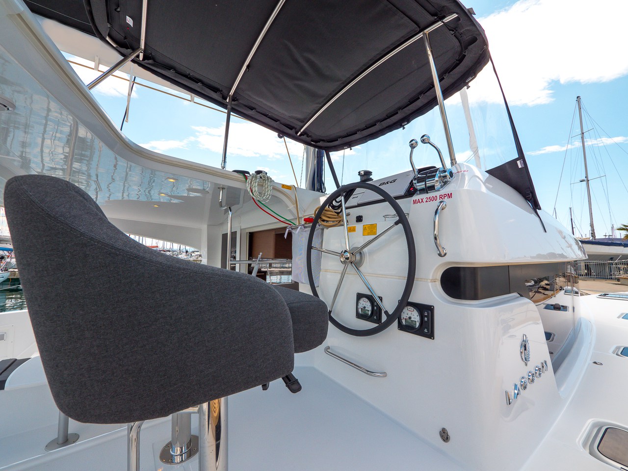 Lagoon 40 - 4 + 2 cab — photo 6