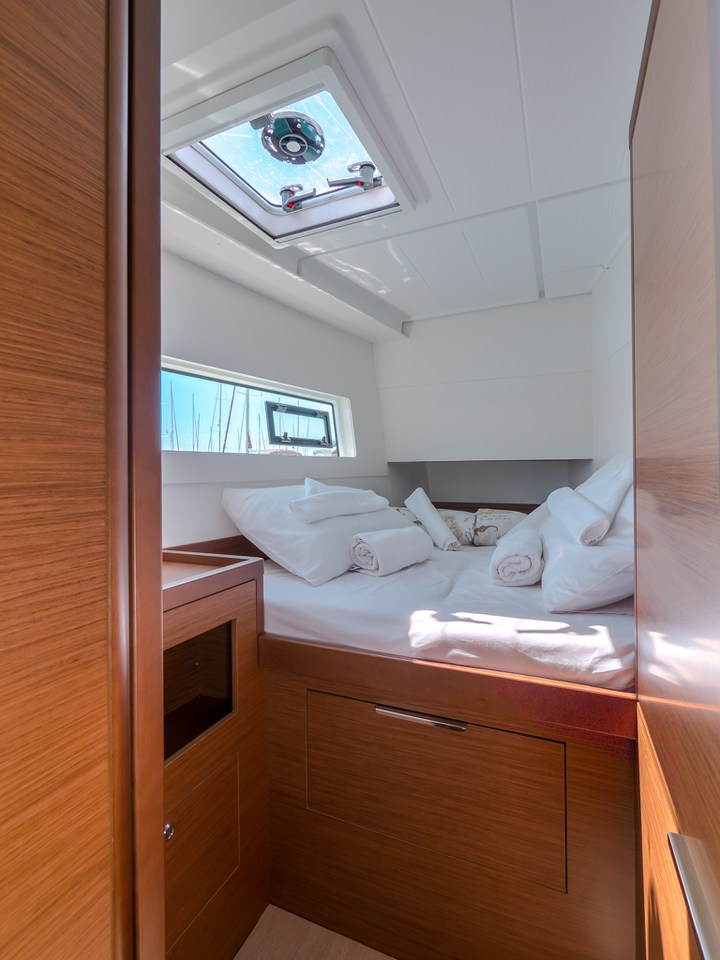 Lagoon 40 - 4 + 2 cab — photo 23
