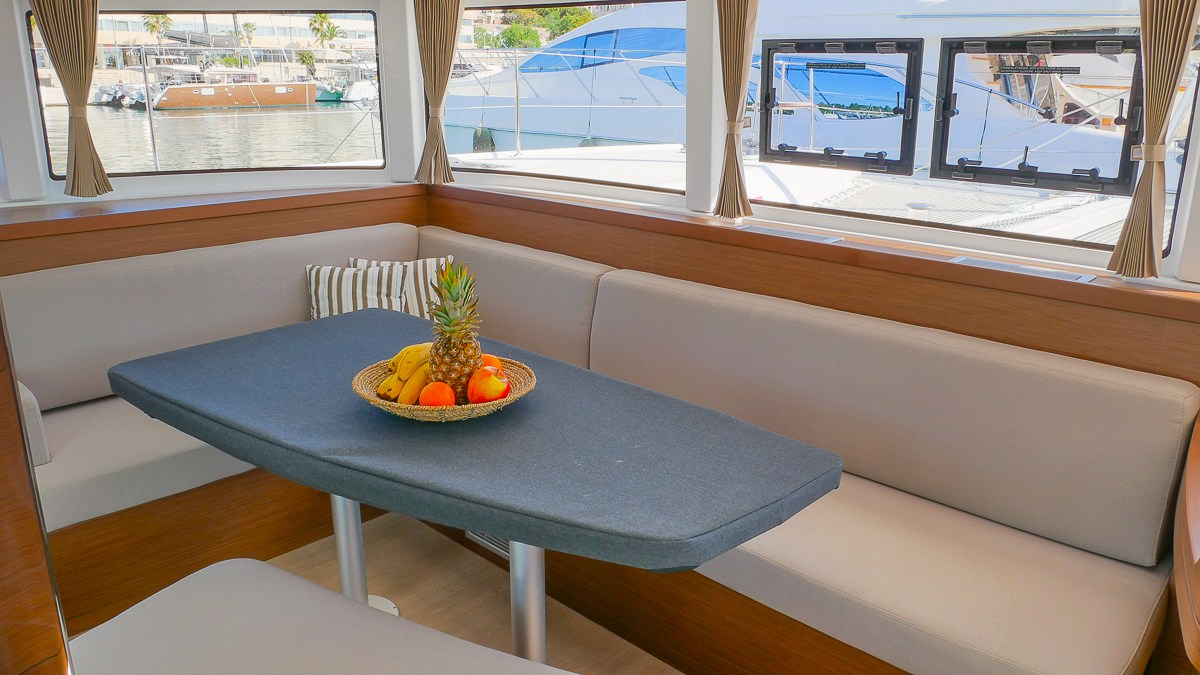 Lagoon 42 - 4 + 2 cab. — photo 10