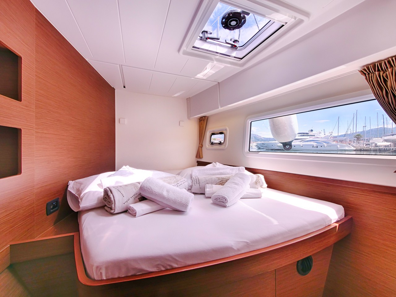 Lagoon 42 - 4 + 2 cab. — photo 19