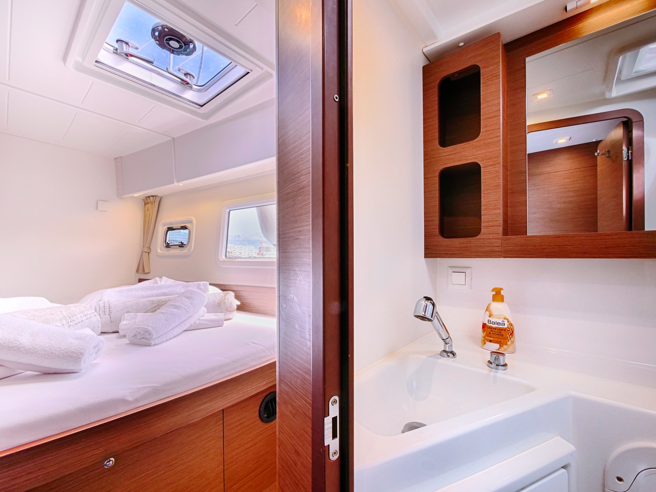 Lagoon 42 - 4 + 2 cab. — photo 21