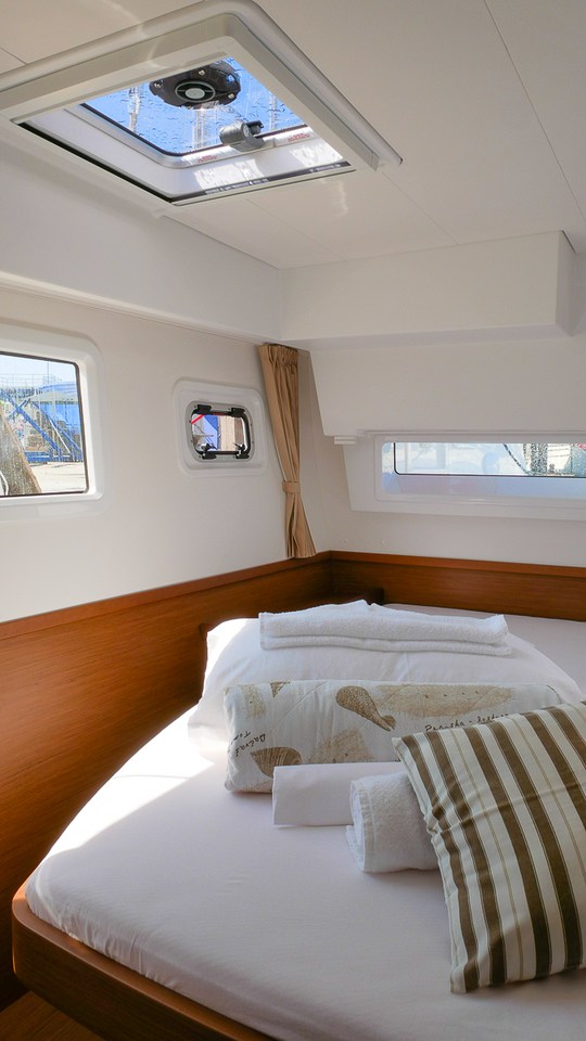 Lagoon 42 - 4 + 2 cab. — photo 24