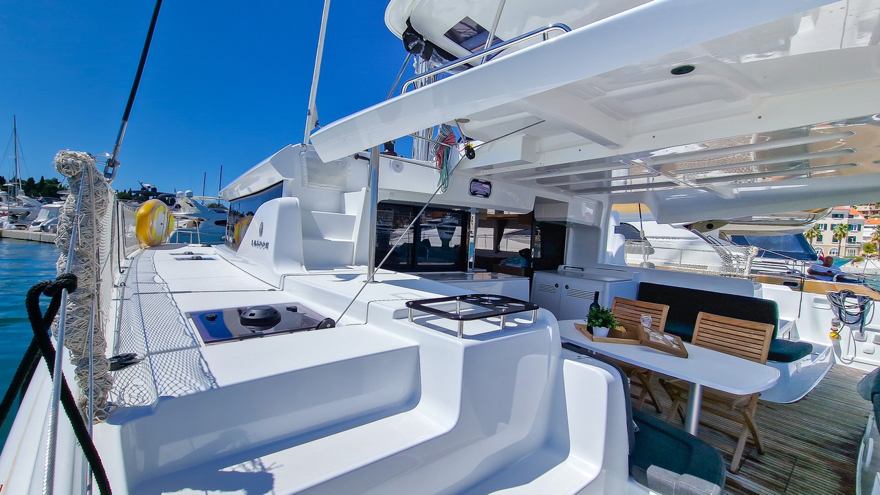 Lagoon 46 - 4 + 2 cab. — photo 4