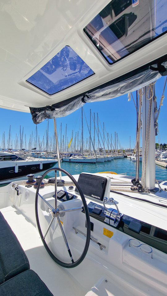 Lagoon 46 - 4 + 2 cab. — photo 6
