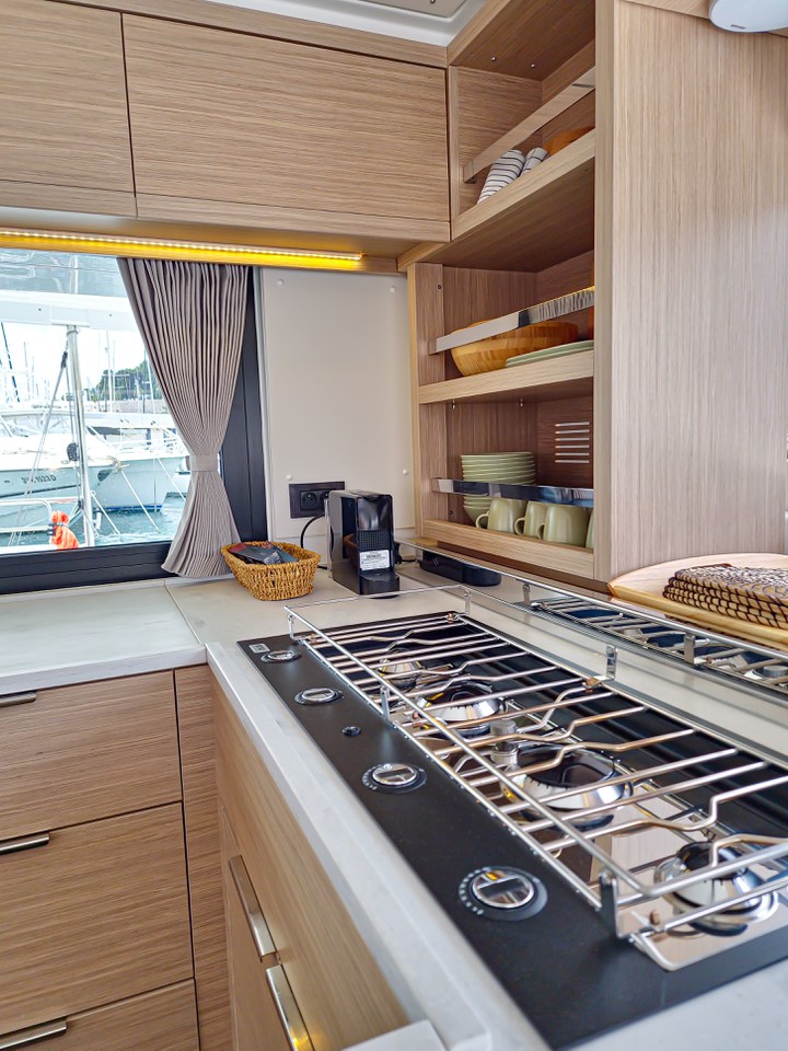 Lagoon 46 - 4 + 2 cab. — photo 18