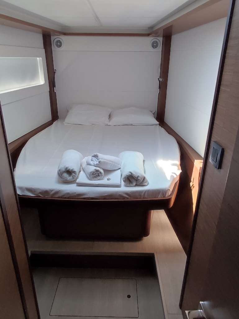 Lagoon 46 - 4 + 2 cab. — photo 8
