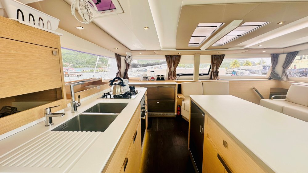 Fountaine Pajot Aura 51 - 5 + 1 cab. — photo 18