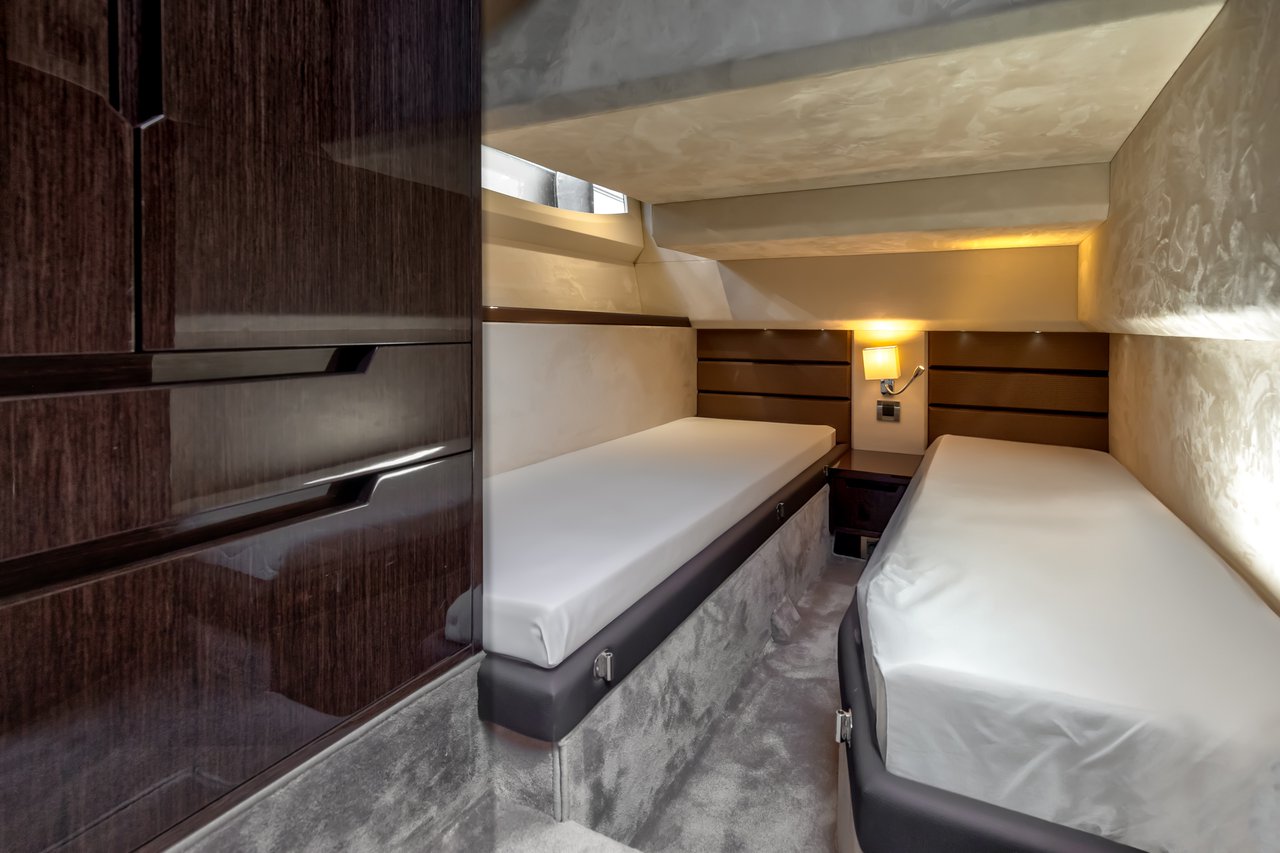Galeon 420 Fly - 3 cab. — photo 24