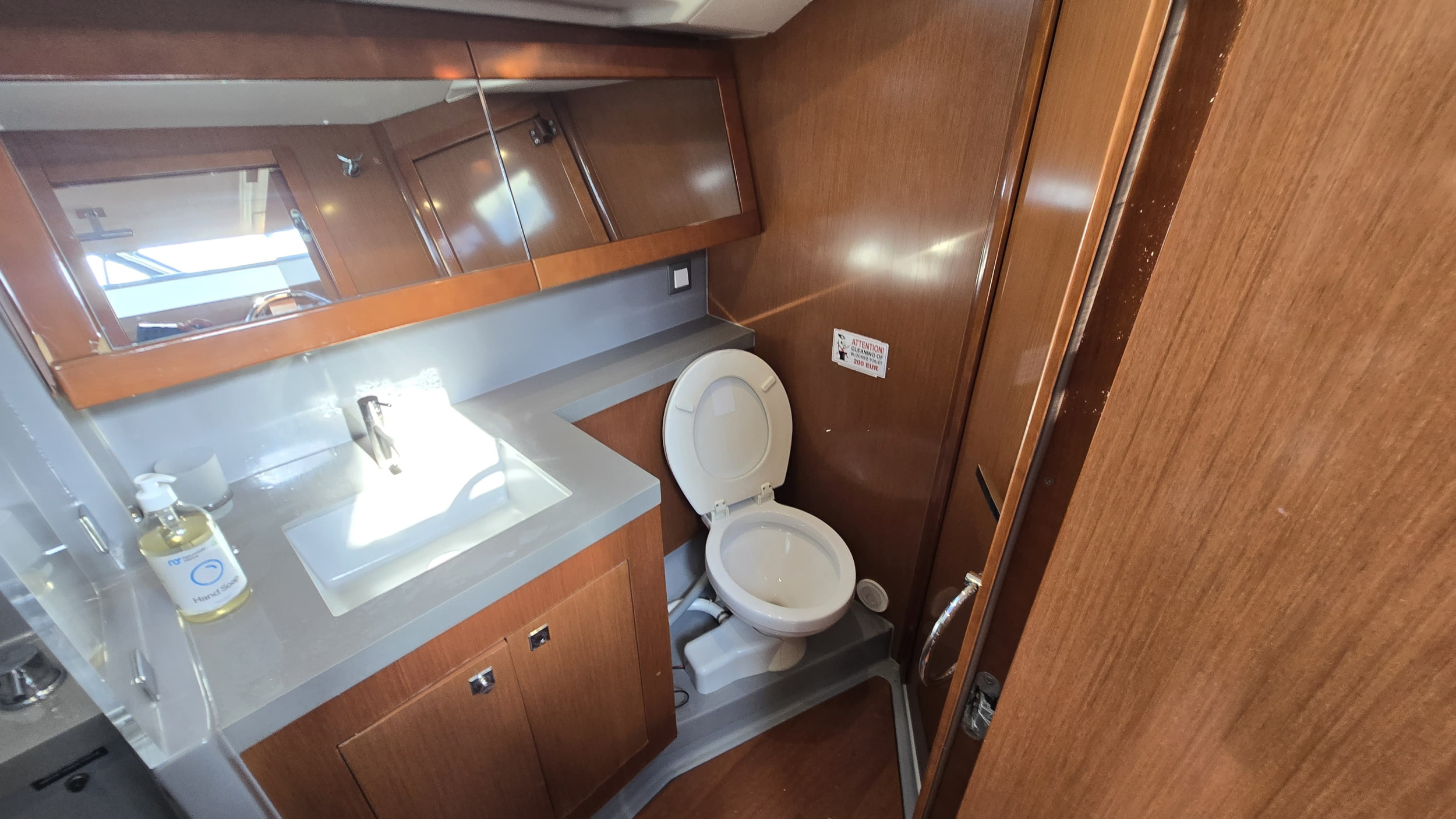 Oceanis 55 - 4 + 1 cab. — photo 20
