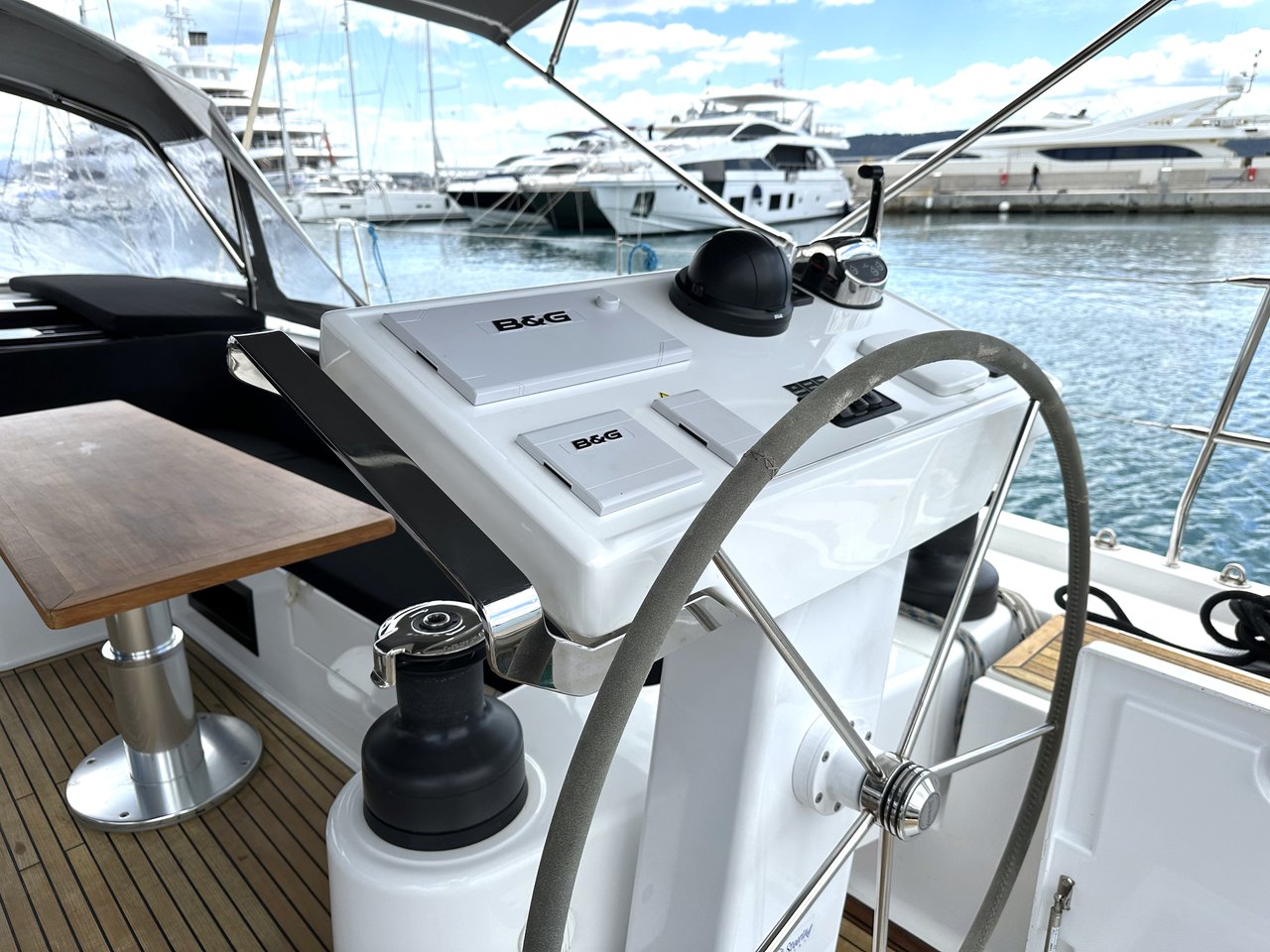 Hanse 548 - 5 + 1 cab. — photo 6