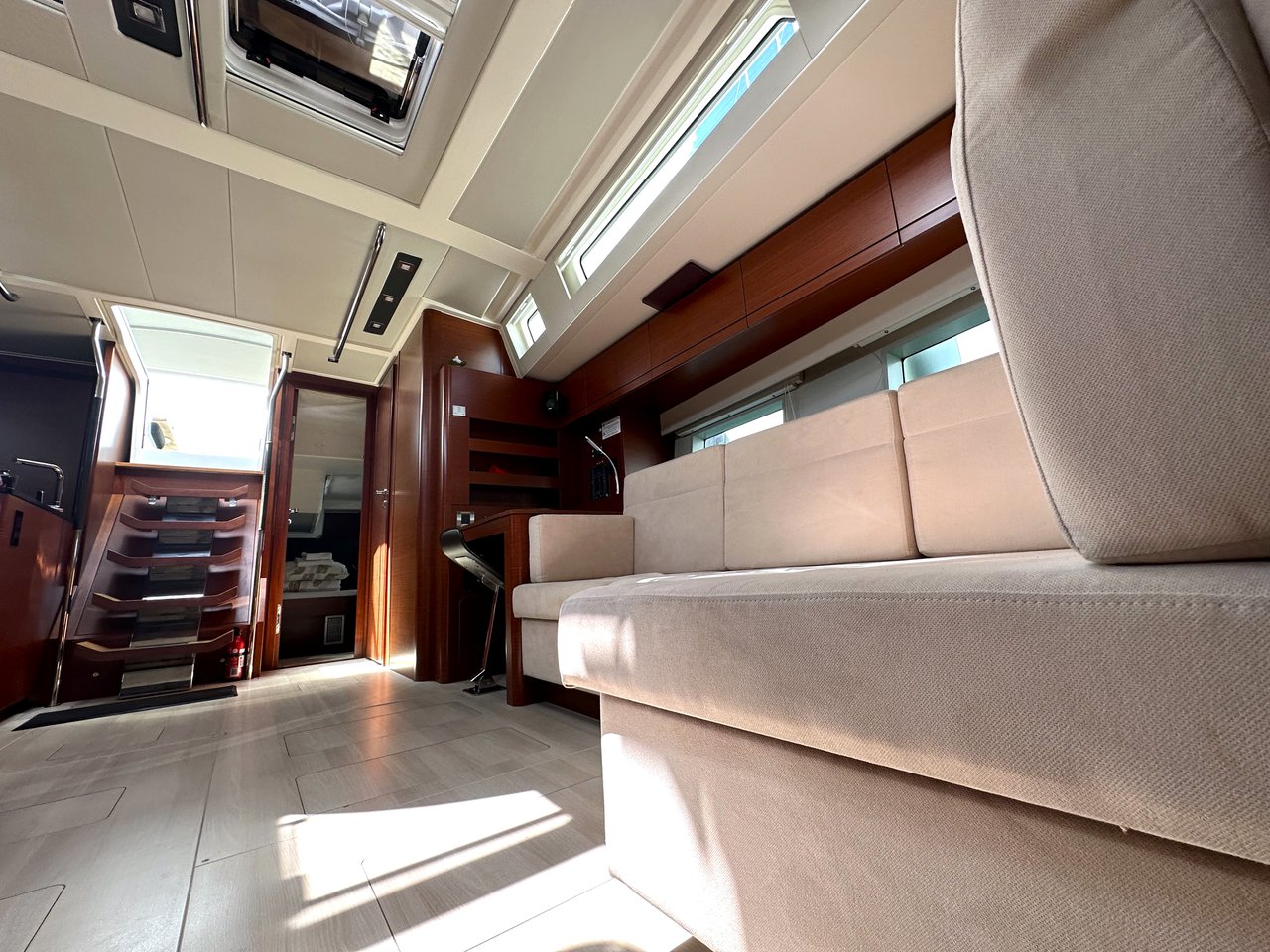 Hanse 548 - 5 + 1 cab. — photo 13