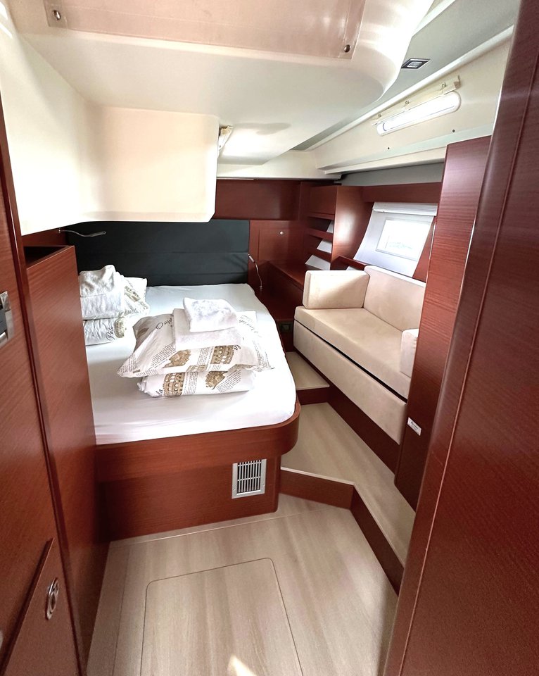 Hanse 548 - 5 + 1 cab. — photo 18