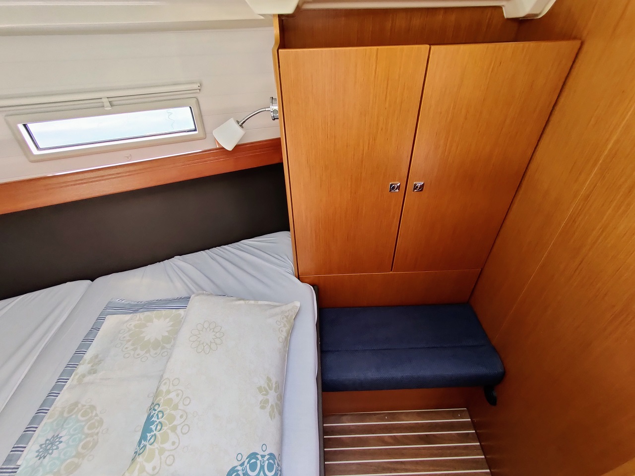 Bavaria Cruiser 37 - 3 cab. — photo 12