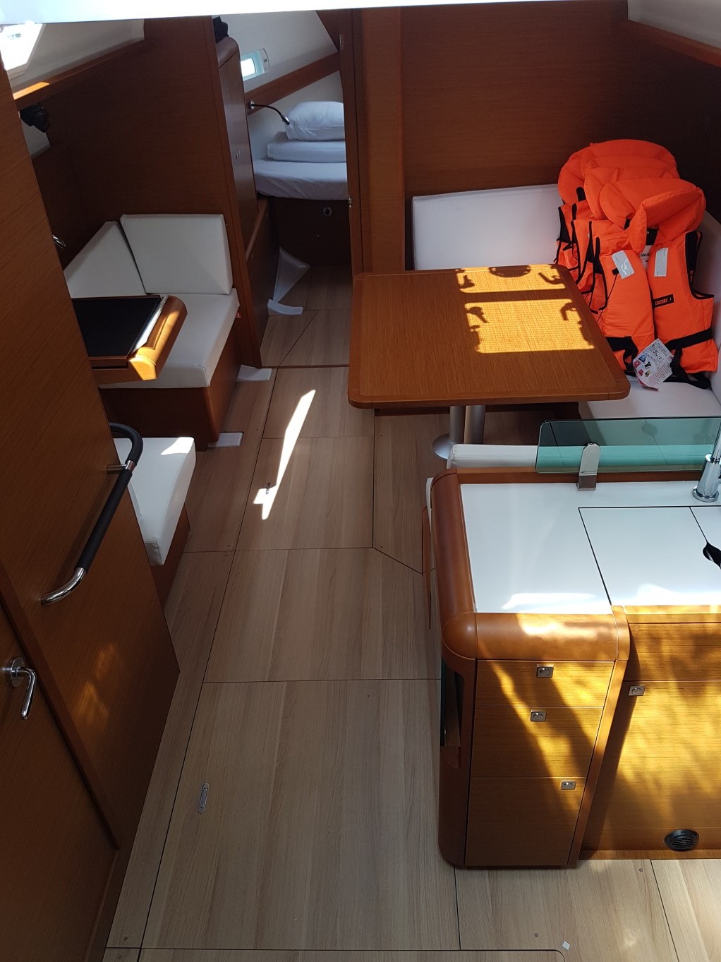 Sun Odyssey 419 - 3 cab. — photo 4