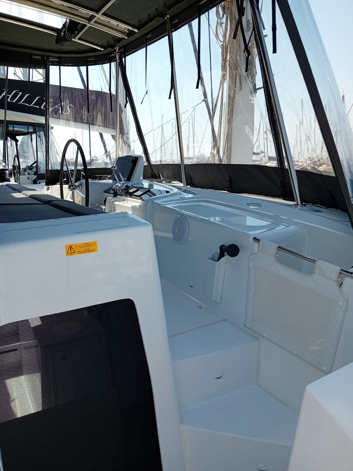 Lagoon 46 - 4 + 2 cab. — photo 7