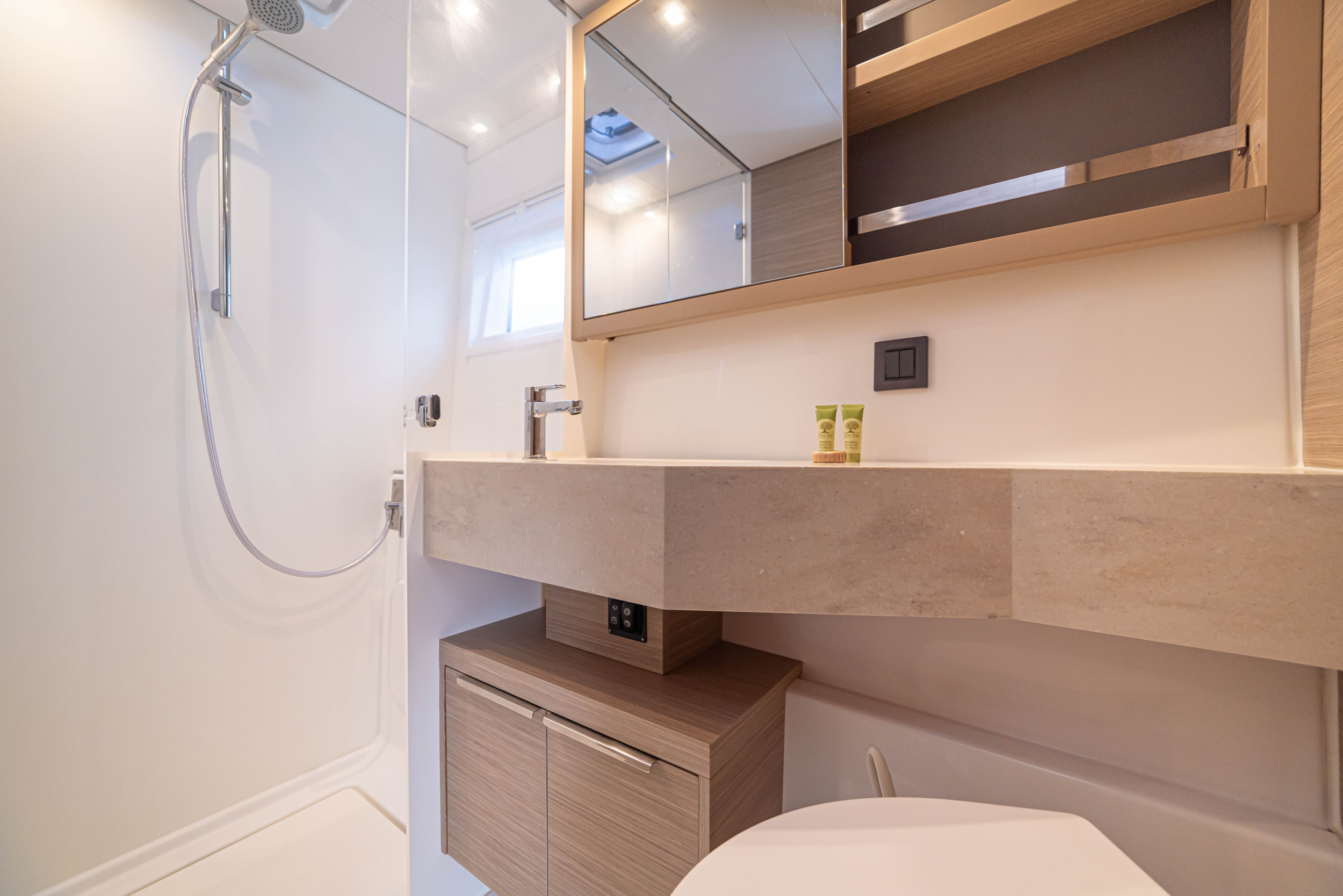 Lagoon 46 - 4 + 2 cab. — photo 20