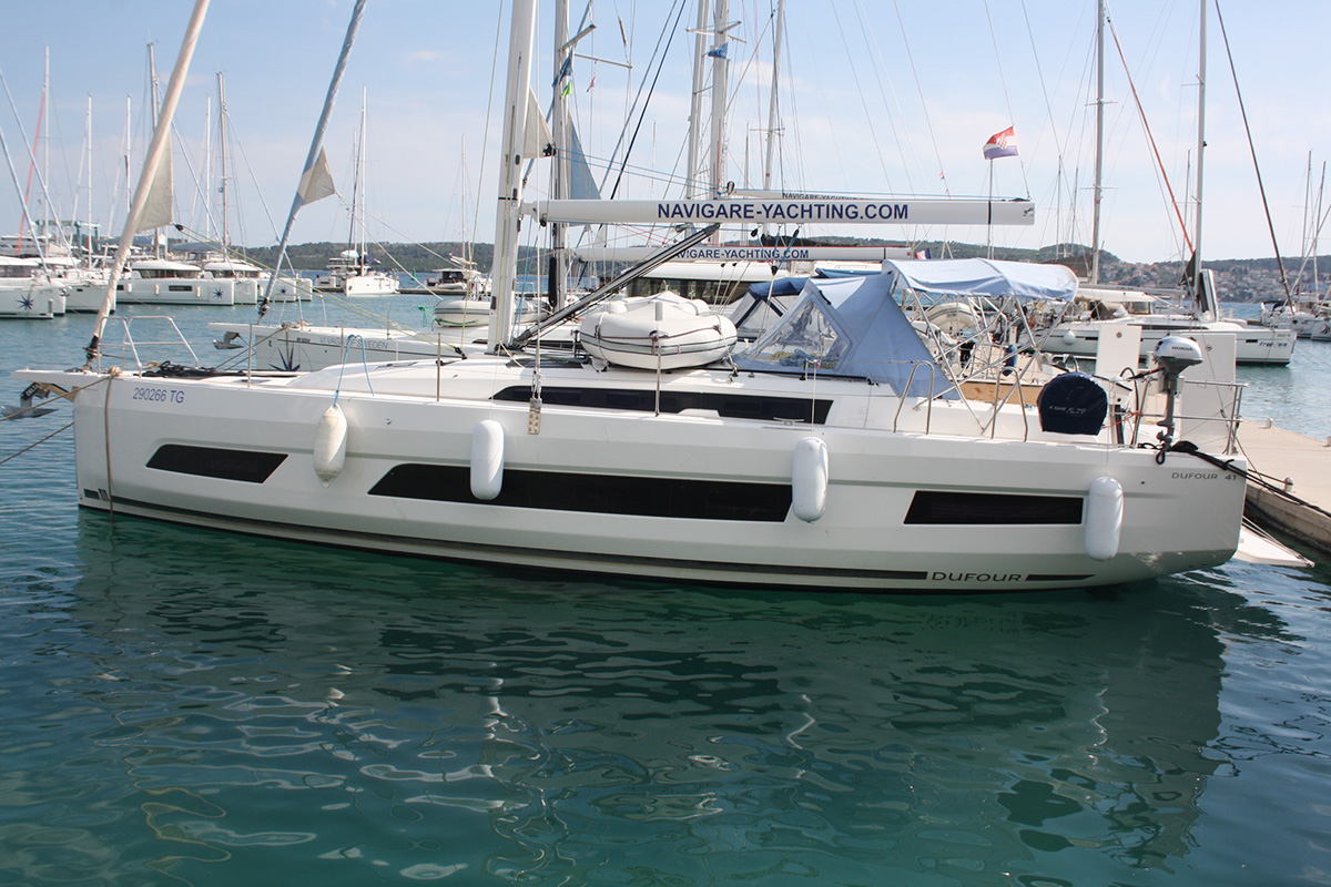 Dufour 41 - 3 cab. — photo 3