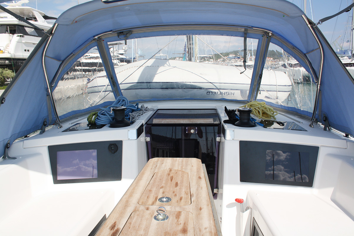 Dufour 41 - 3 cab. — photo 10
