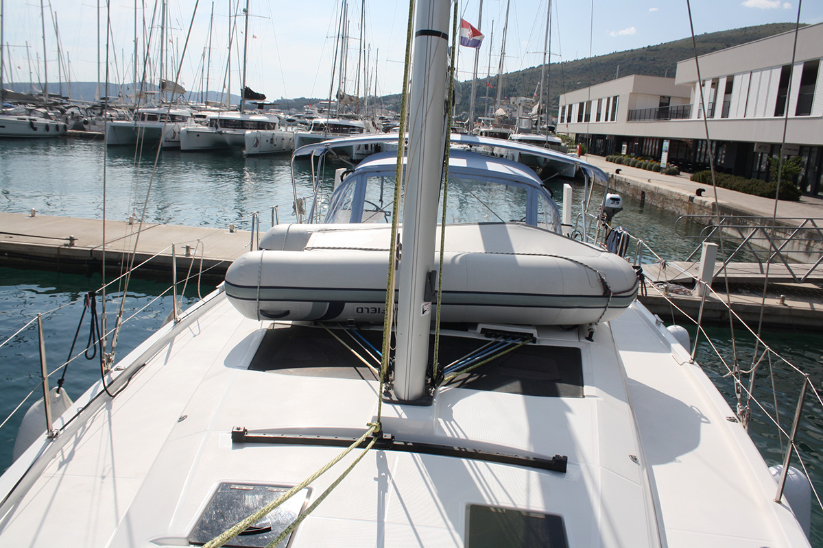 Dufour 41 - 3 cab. — photo 12