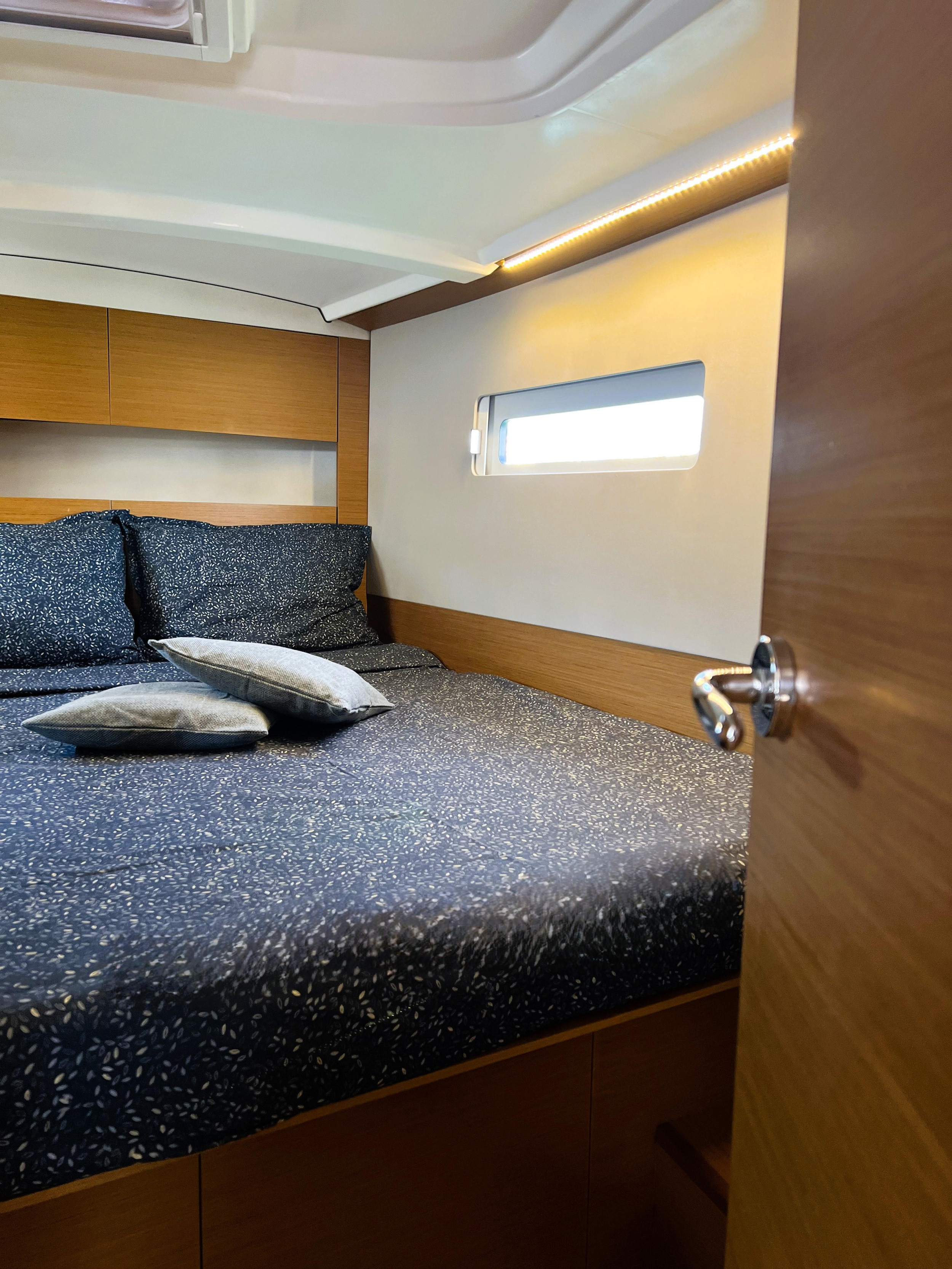 Sun Odyssey 410 - 3 cab. — photo 18