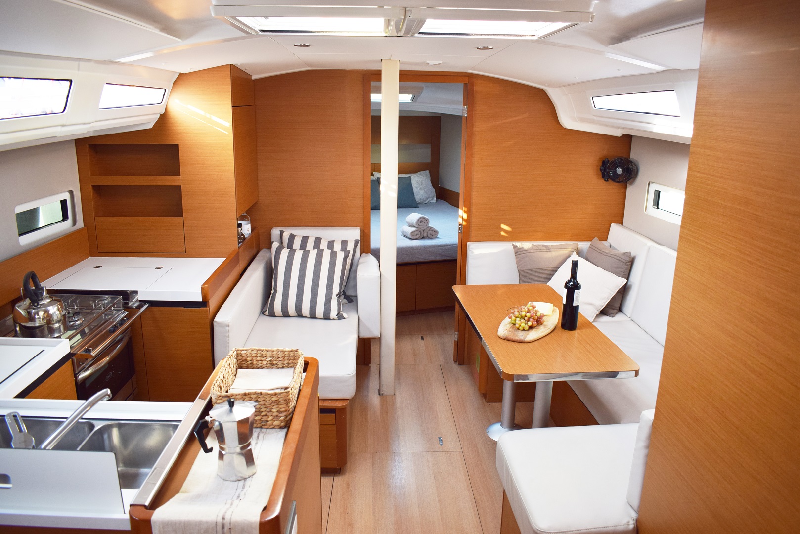 Sun Odyssey 410 - 3 cab. — photo 8